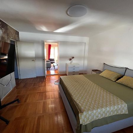 City Center Square Deluxe Nest Ποντγορίτσα Εξωτερικό φωτογραφία