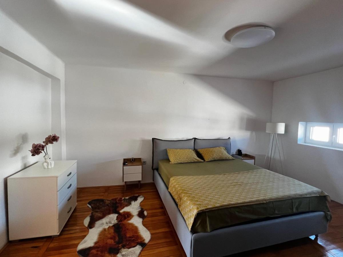 City Center Square Deluxe Nest Ποντγορίτσα Εξωτερικό φωτογραφία
