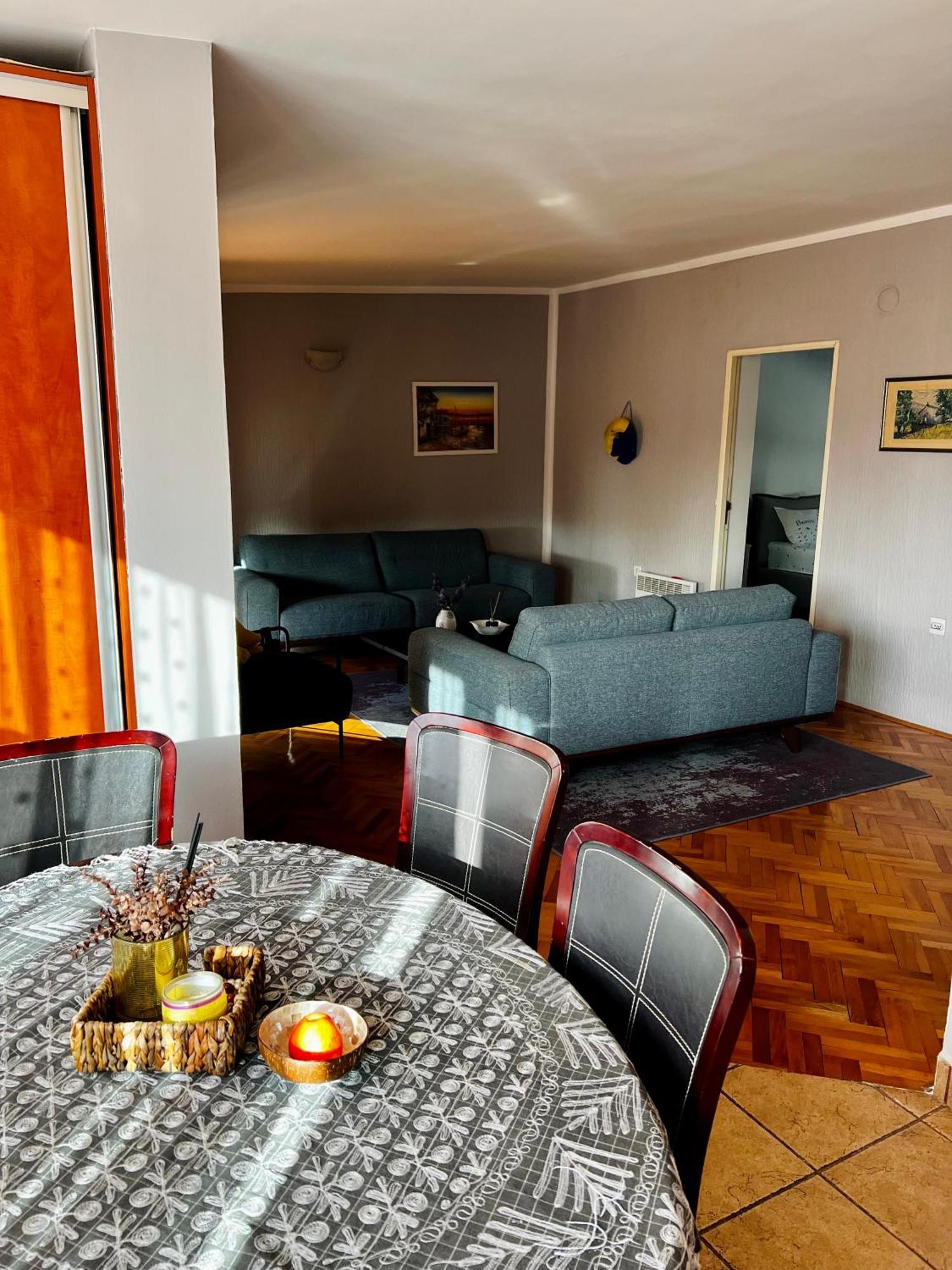 City Center Square Deluxe Nest Ποντγορίτσα Εξωτερικό φωτογραφία